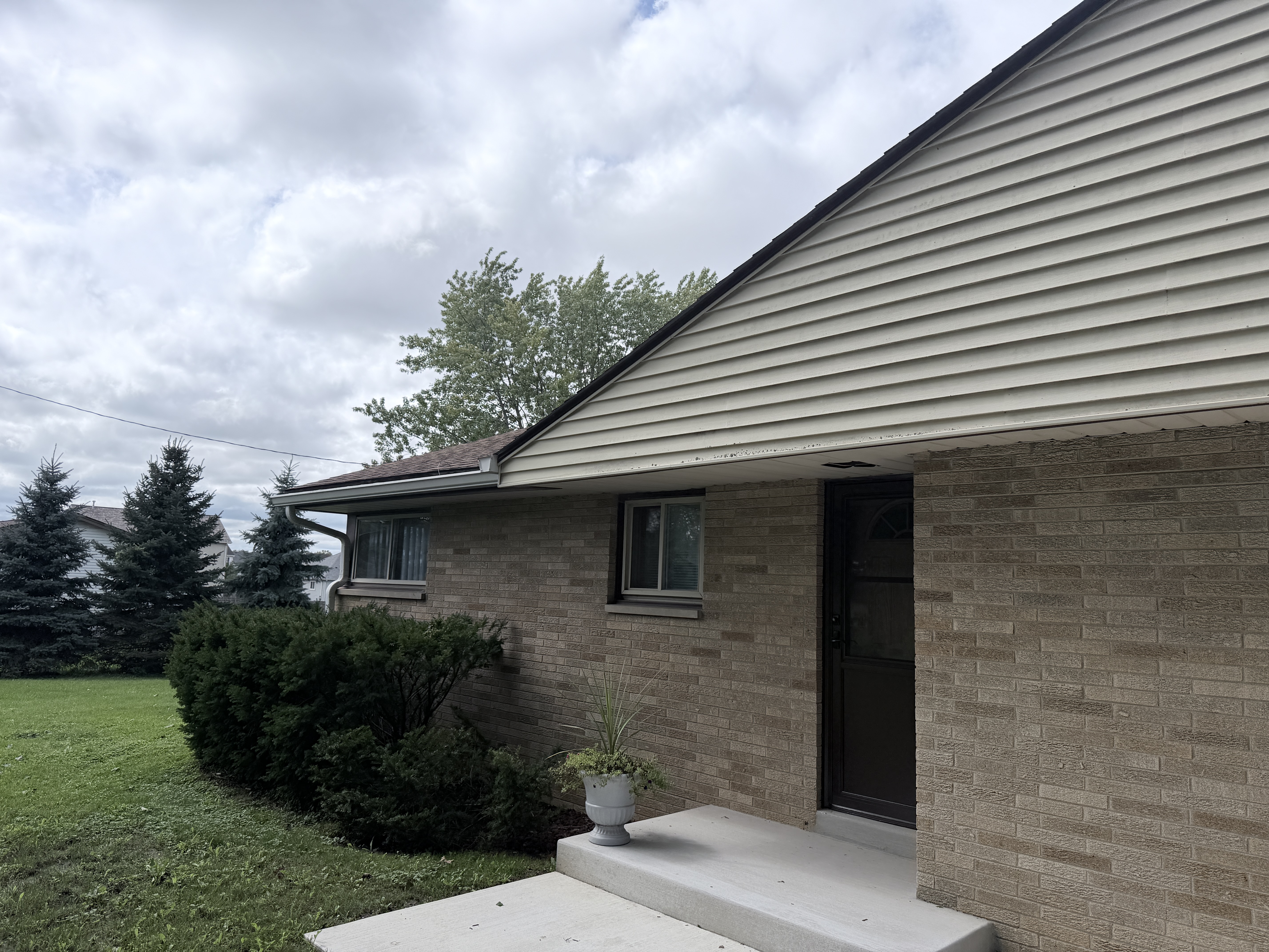 Before House Washing project in Kenosha, WI