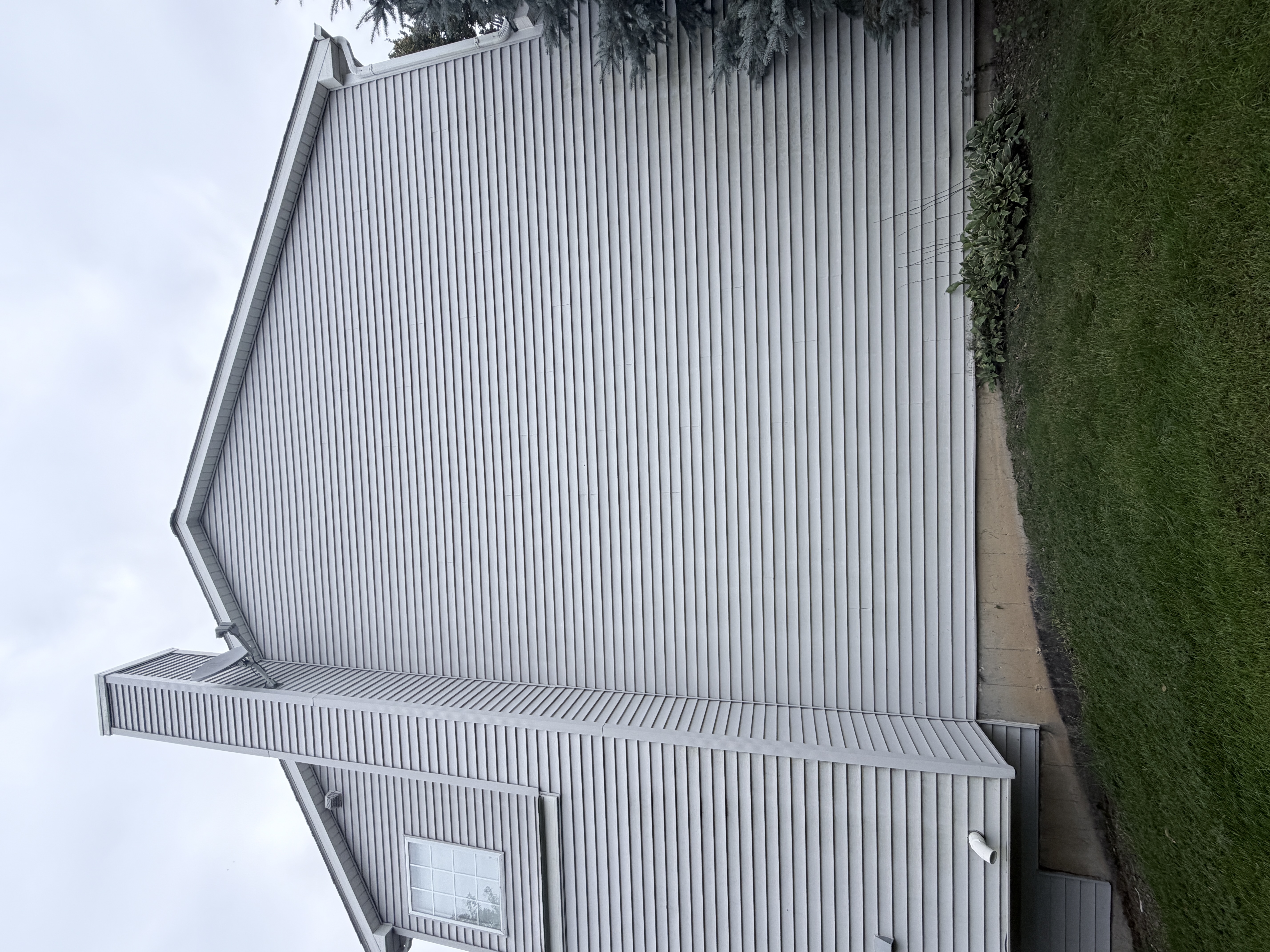 Before House Washing project in Lindenhurst, IL