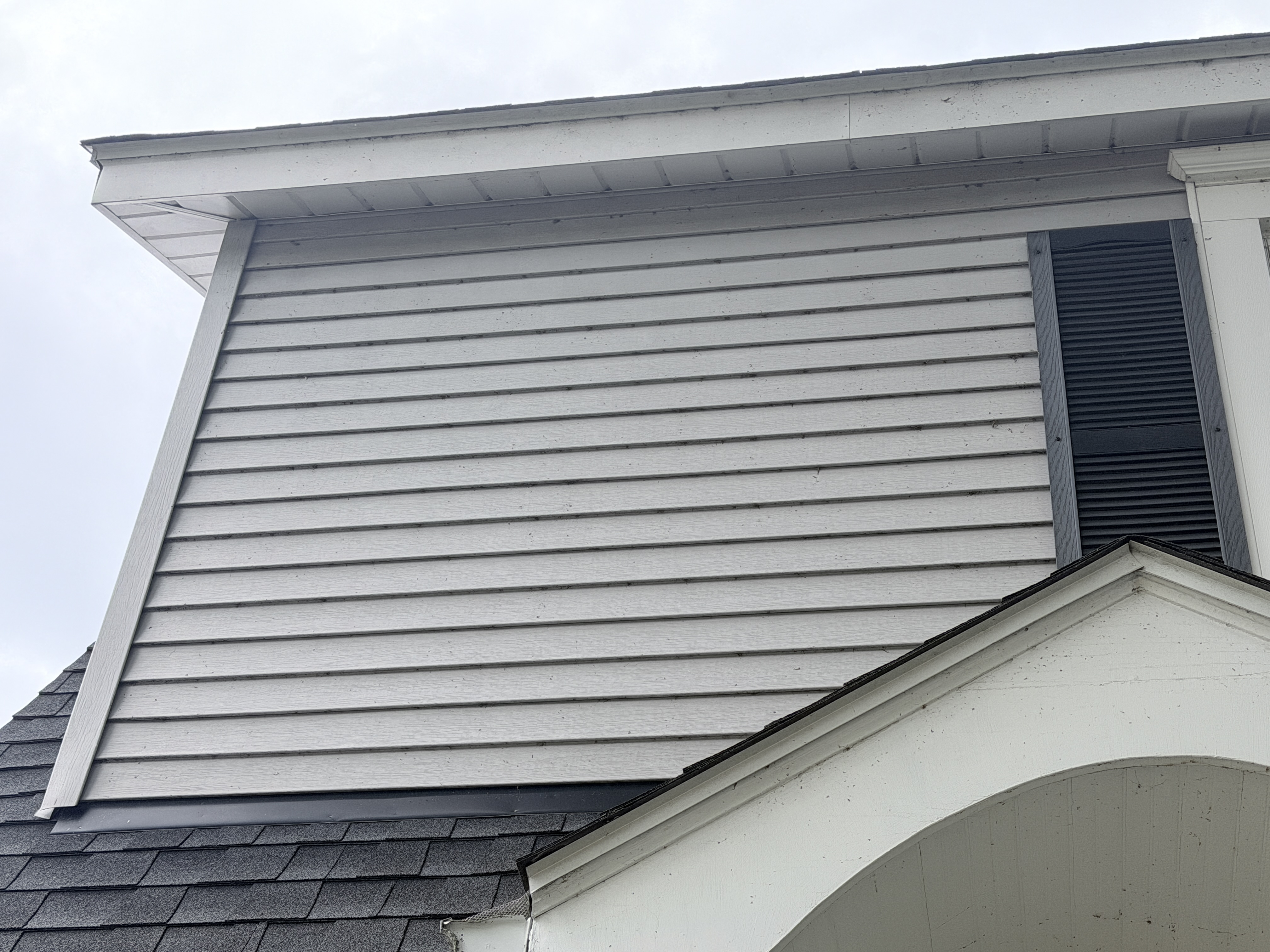 Before House Washing project in Kenosha, WI