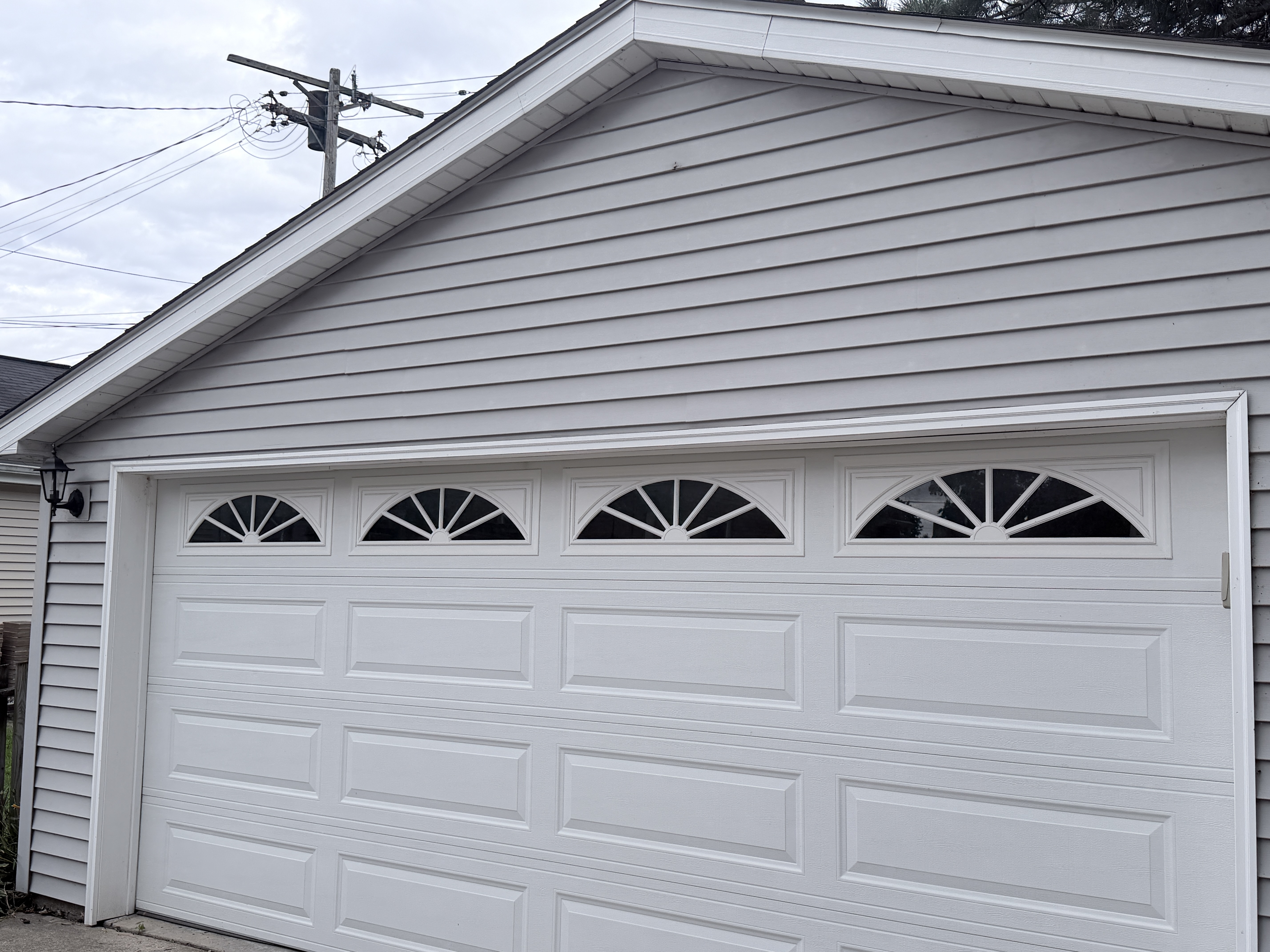 Before House Washing project in Kenosha, WI