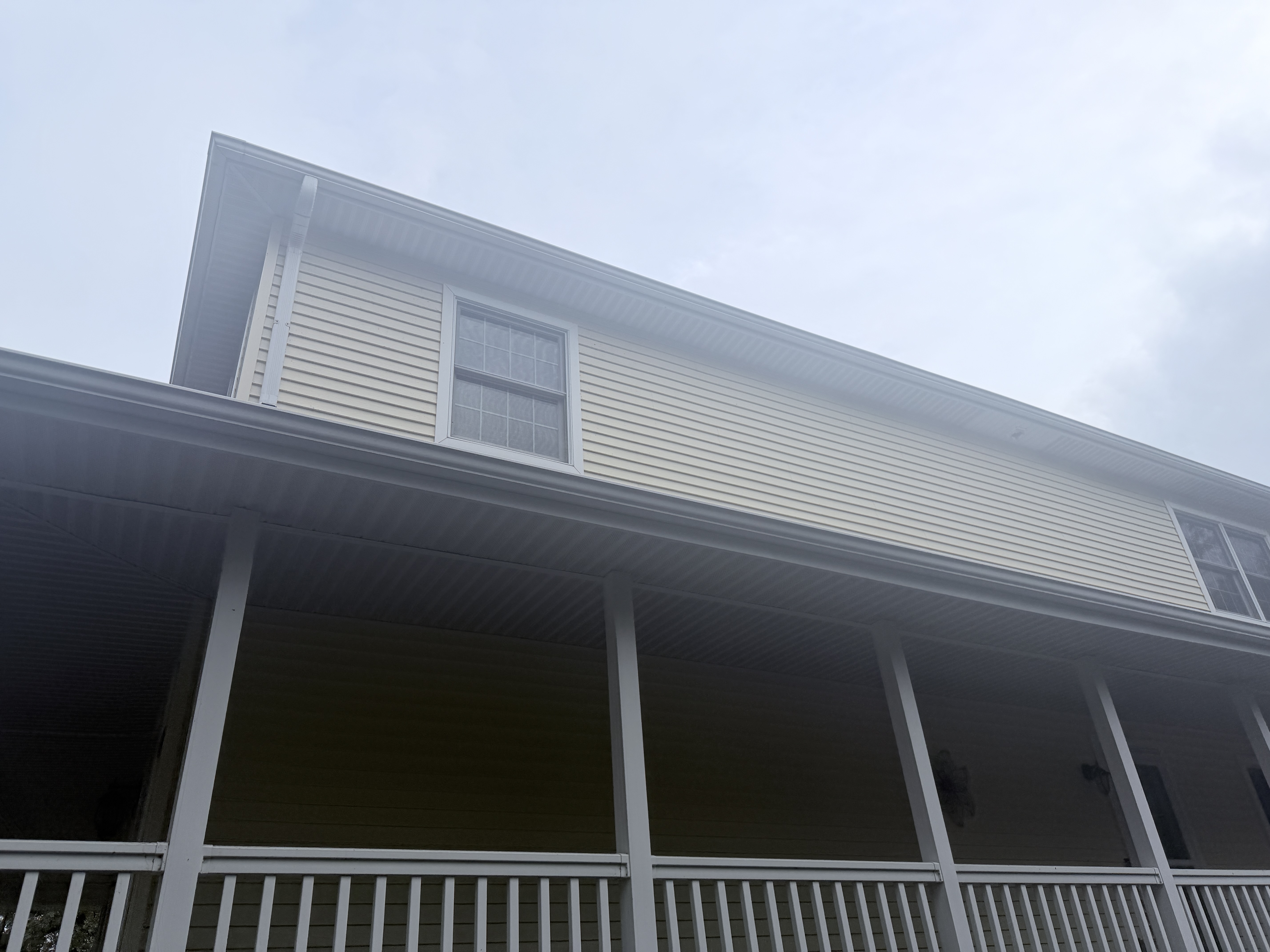 Before house washing and fence cleaning in Pleasant Prairie, WI by Code 3 Cleaning — pair 3 of 10, project #1936